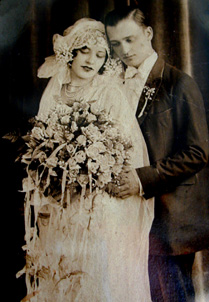 AnnilioMary.JPG (35107 bytes)