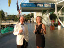 Dave & Pam at Hall of Fame.JPG (127510 bytes)