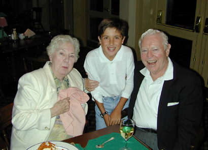 EvelynIanJim.JPG (23551 bytes)