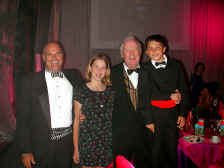 Ian, Aryn and Mike with Fred Stolle.JPG (125756 bytes)