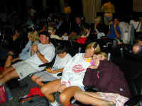 Qantas wait.JPG (68058 bytes)