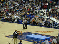 Thunder slams it home.JPG (104311 bytes)