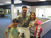 Tony, Ian & Aryn.JPG (69339 bytes)