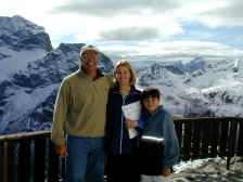 at_the_top_Piz_Nair.jpg (671118 bytes)