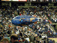 balloon.JPG (118615 bytes)