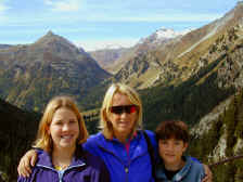 top of the pass.JPG (130821 bytes)