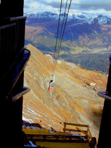 waiting for the tram.JPG (132478 bytes)